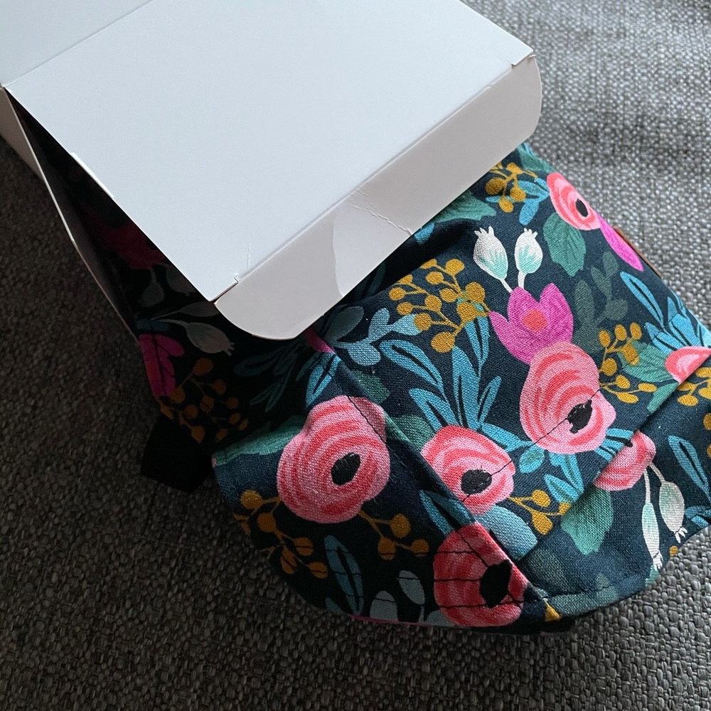 NIB Happy baby carrier Rosa OG